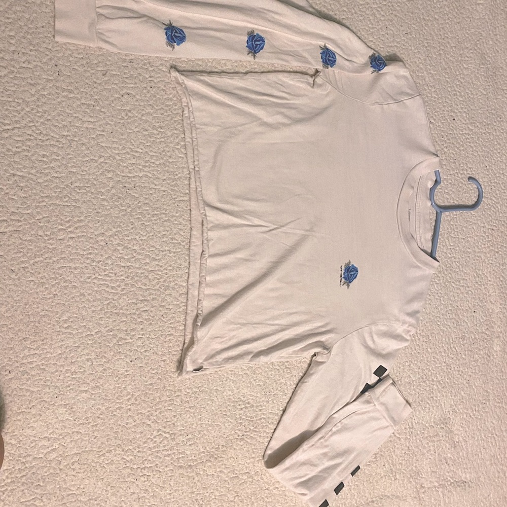 White Long sleeve crop top